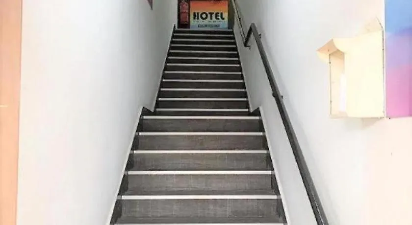 Oyo 90645 Pelangi Baru Hotel Johor Bahru