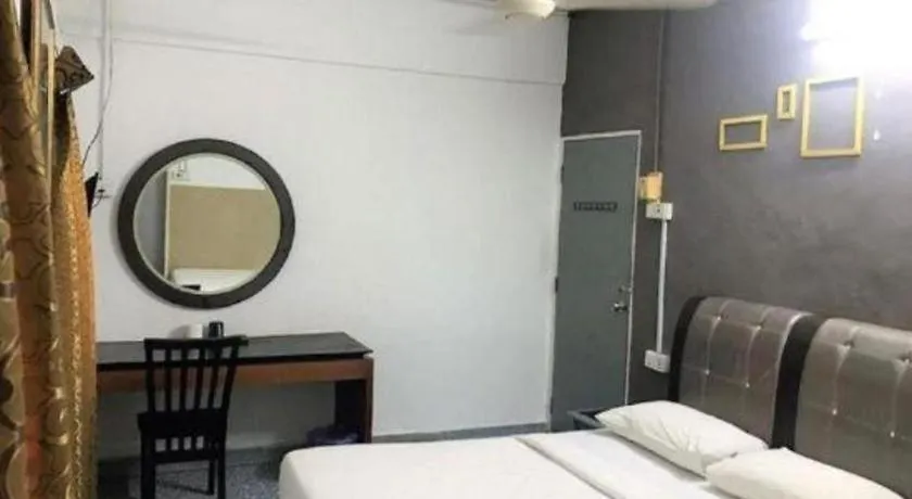 Oyo 90645 Pelangi Baru Hotel Johor Bahru
